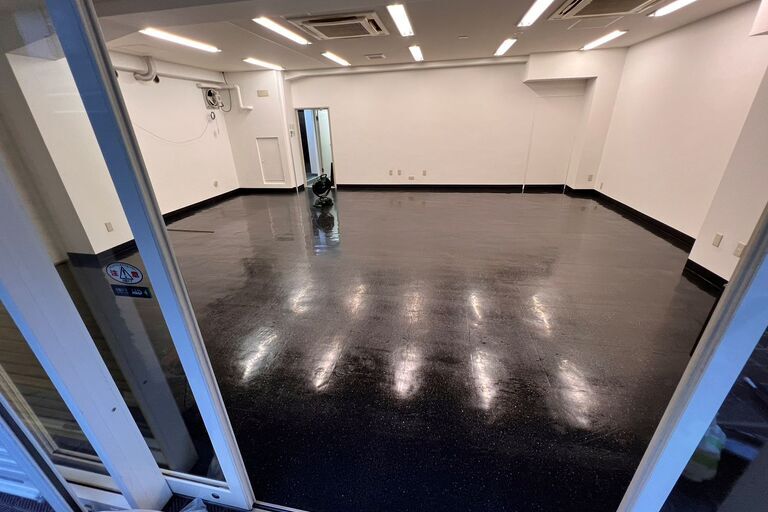 店舗の床ワックス